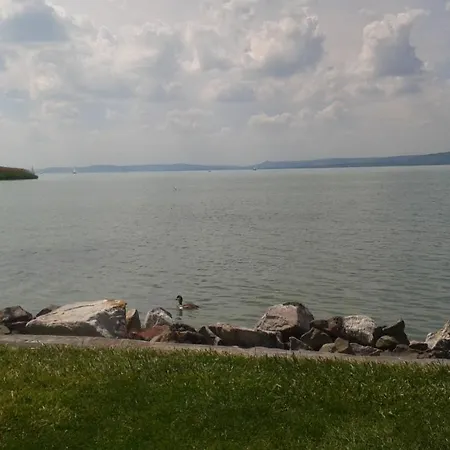 Hutter Vendeghaz * Szántód