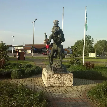 招待所 Hutter Vendeghaz *