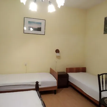 Hutter Vendeghaz 招待所 *