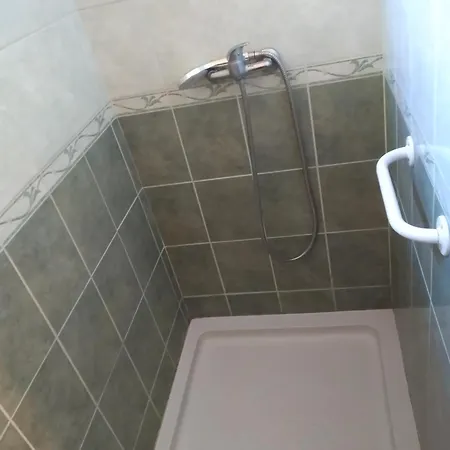 Hutter Vendeghaz 招待所 Szántód