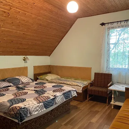 招待所 Hutter Vendeghaz