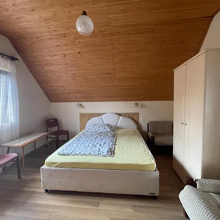 Hutter Vendeghaz 招待所 Szántód