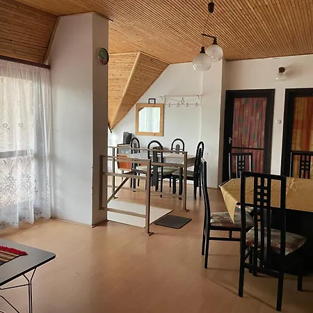 招待所 Hutter Vendeghaz *