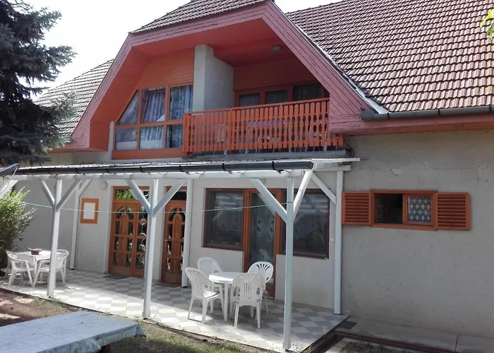 Hutter Vendeghaz Szántód