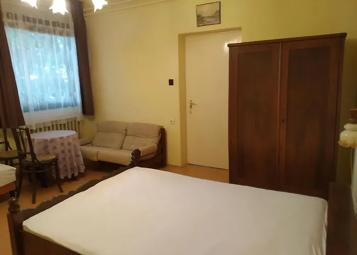 Hutter Vendeghaz * Szántód