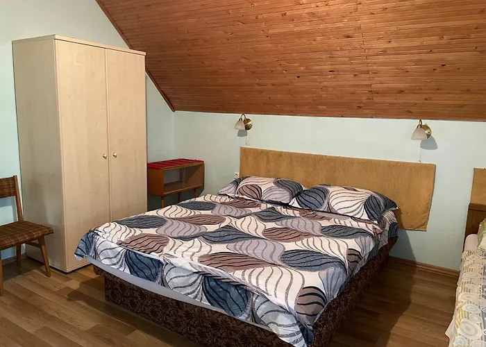 Hutter Vendeghaz * Szántód