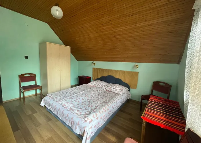 Hutter Vendeghaz * Szántód