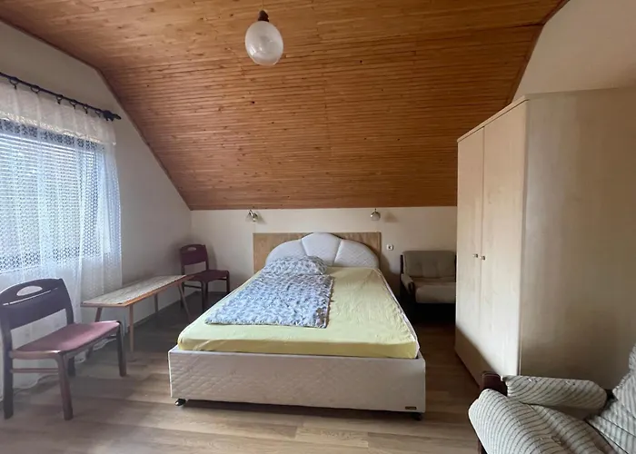 Hutter Vendeghaz Gæstehus Szántód